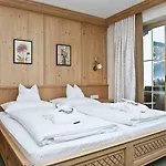 Hotel Kerschdorfer - Wohlfuehlhotel Garni - Adults Only