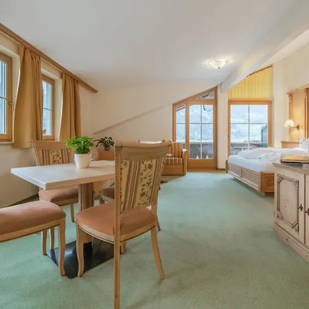 Hotel Kerschdorfer - Wohlfuehlhotel Garni - Adults Only