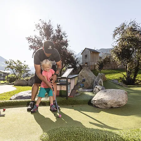 Hotel Kerschdorfer - Wohlfuehlhotel Garni - Adults Only Kaltenbach