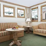 Hotel Kerschdorfer - Wohlfuehlhotel Garni - Adults Only Kaltenbach